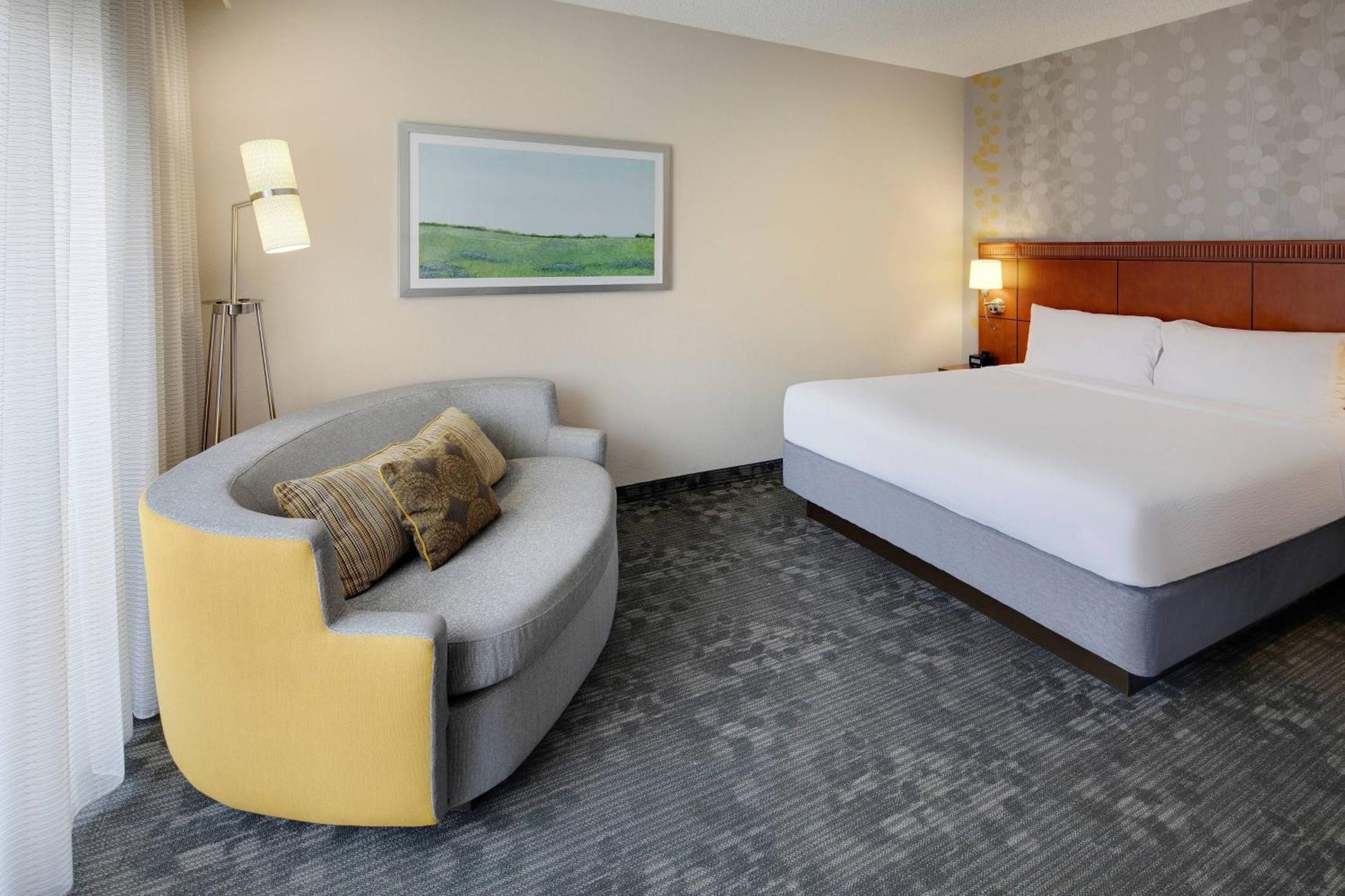 Courtyard Dallas Addison Midway Luaran gambar