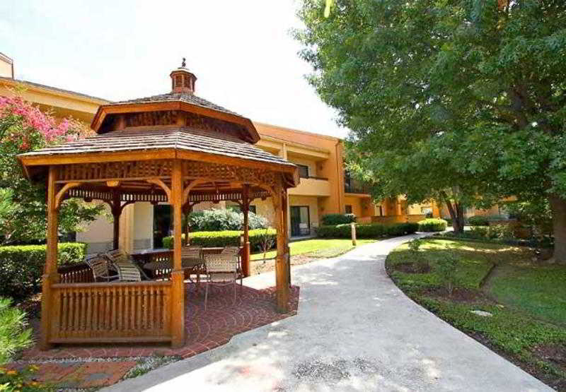Courtyard Dallas Addison Midway Luaran gambar